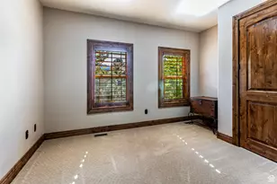 3357 E Glacier Ln, Sandy, UT 84092 - Photo 27