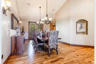 3357 E Glacier Ln, Sandy, UT 84092 - Photo 7