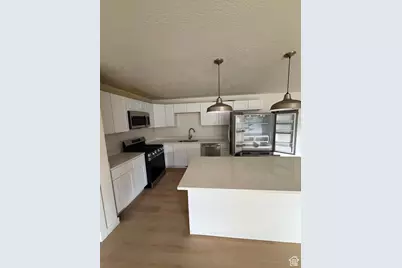 2016 W Hewwood Cir, Taylorsville, UT 84129 - Photo 9