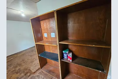 496 E Main St, Wellington, UT 84542 - Photo 19