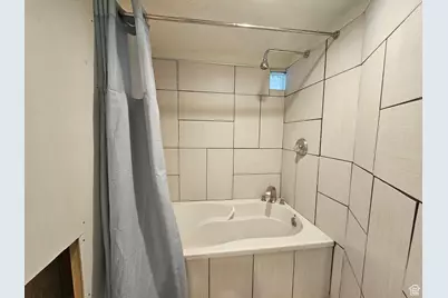 496 E Main St, Wellington, UT 84542 - Photo 23