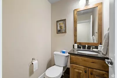 1015 N 995 W, Orem, UT 84057 - Photo 13