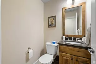 1015 N 995 W, Orem, UT 84057 - Photo 13