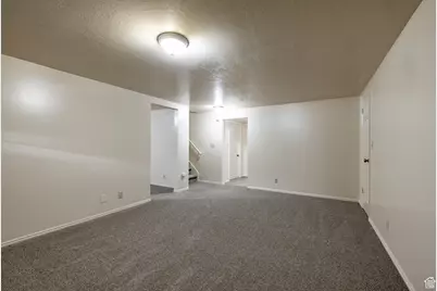 5643 S 2200 W, Roy, UT 84067 - Photo 11