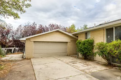 5643 S 2200 W, Roy, UT 84067 - Photo 27