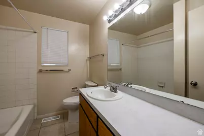 5643 S 2200 W, Roy, UT 84067 - Photo 9