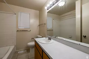 5643 S 2200 W, Roy, UT 84067 - Photo 9