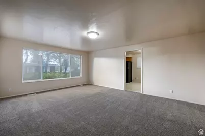 5643 S 2200 W, Roy, UT 84067 - Photo 5