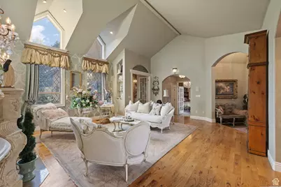 2238 E Cottonwood Cove Ln, Cottonwood Heights, UT 84121 - Photo 15