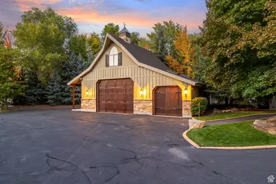 2238 E Cottonwood Cove Ln, Cottonwood Heights, UT 84121 - Photo 9