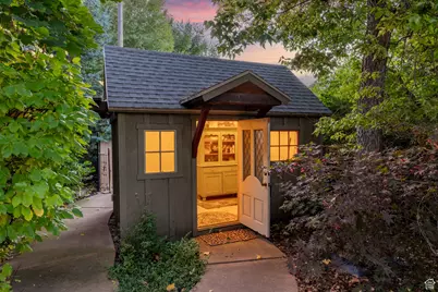 2238 E Cottonwood Cove Ln, Cottonwood Heights, UT 84121 - Photo 113