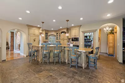 2238 E Cottonwood Cove Ln, Cottonwood Heights, UT 84121 - Photo 29