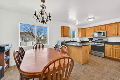 1509 N 2475 W, Clinton, UT 84015 - Photo 9