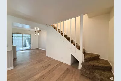 6056 S 2075 E, Holladay, UT 84121 - Photo 3