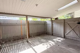 6056 S 2075 E, Holladay, UT 84121 - Photo 21