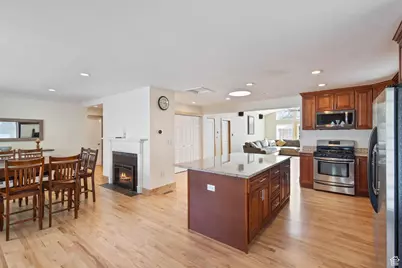 182 E 6790 S, Midvale, UT 84047 - Photo 17