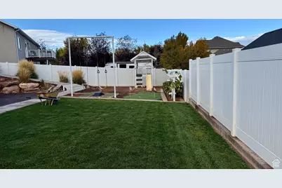 324 N 1000 W, Roosevelt, UT 84066 - Photo 9