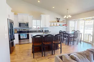 3809 E Hollow Crest Dr, Eagle Mountain, UT 84005 - Photo 5