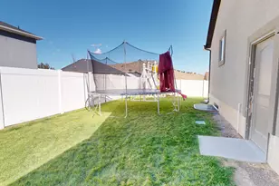 3809 E Hollow Crest Dr, Eagle Mountain, UT 84005 - Photo 35