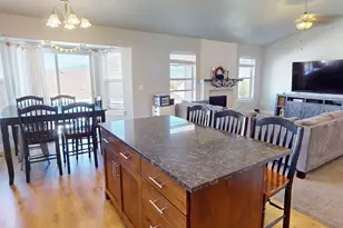 3809 E Hollow Crest Dr, Eagle Mountain, UT 84005 - Photo 9