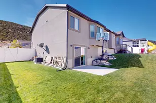 3809 E Hollow Crest Dr, Eagle Mountain, UT 84005 - Photo 37