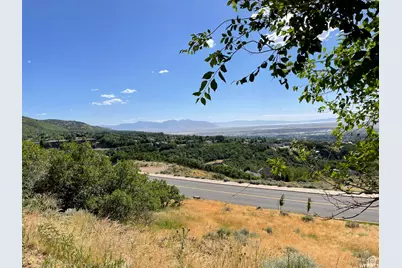 1596 S Stone Rdg E #103, Bountiful, UT 84010 - Photo 3