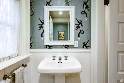 1205 E South Temple St, Salt Lake City, UT 84102 - Photo 25