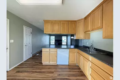 688 Birch Cir, Price, UT 84501 - Photo 9