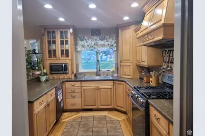 1146 E 3300 N, North Ogden, UT 84414 - Photo 7