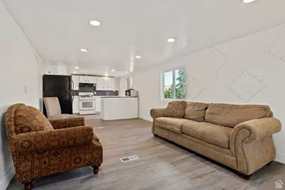 8950 S Reliance Dr, Sandy, UT 84070 - Photo 3