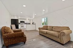 8950 S Reliance Dr, Sandy, UT 84070 - Photo 3