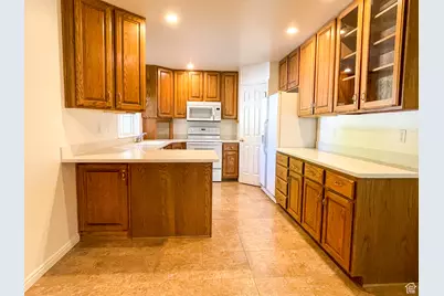 864 S 700 E, Pleasant Grove, UT 84062 - Photo 5