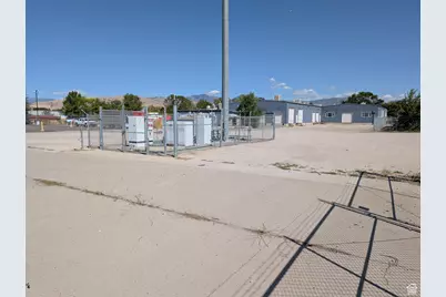 758 S Redwood Rd, Salt Lake City, UT 84104 - Photo 5