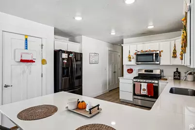 3936 S Sennie Dr, Magna, UT 84044 - Photo 11