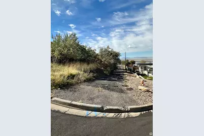 3716 S Oakridge Ct, Bountiful, UT 84010 - Photo 7