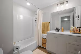 1062 W Foxglove Dr, Taylorsville, UT 84123 - Photo 13