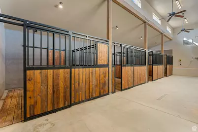 533 W Canyon Trl, Dammeron Valley, UT 84783 - Photo 69