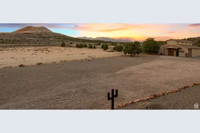 533 W Canyon Trl, Dammeron Valley, UT 84783 - Photo 115