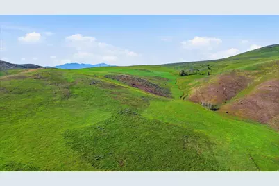 2075 E Canyon Rd, Smithfield, UT 84335 - Photo 5