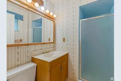 7138 S Chris Ln E, Cottonwood Heights, UT 84121 - Photo 7