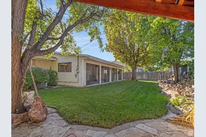 7138 S Chris Ln E, Cottonwood Heights, UT 84121 - Photo 29