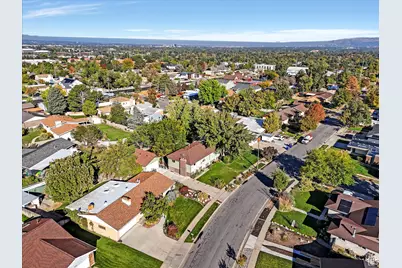 7138 S Chris Ln E, Cottonwood Heights, UT 84121 - Photo 31