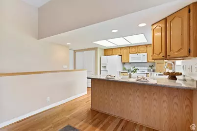 5522 S 600 E, Washington Terrace, UT 84405 - Photo 11