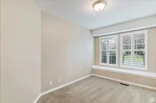 5522 S 600 E, Washington Terrace, UT 84405 - Photo 3