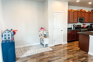 10804 S Gresham Dr, South Jordan, UT 84009 - Photo 11