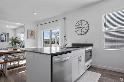 453 N Northshore Dr, Saratoga Springs, UT 84045 - Photo 11