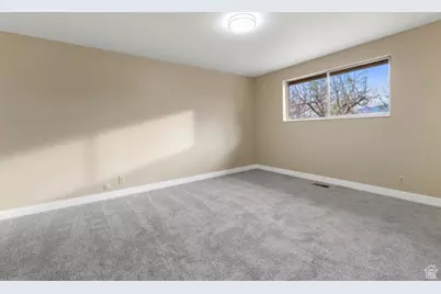 349 Belaire Cir, Grantsville, UT 84029 - Photo 17