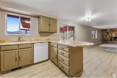 349 Belaire Cir, Grantsville, UT 84029 - Photo 7