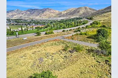 384 E Skyline Dr S #10, Brigham City, UT 84302 - Photo 3