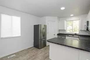 635 E Wildrose Dr N, Grantsville, UT 84029 - Photo 9